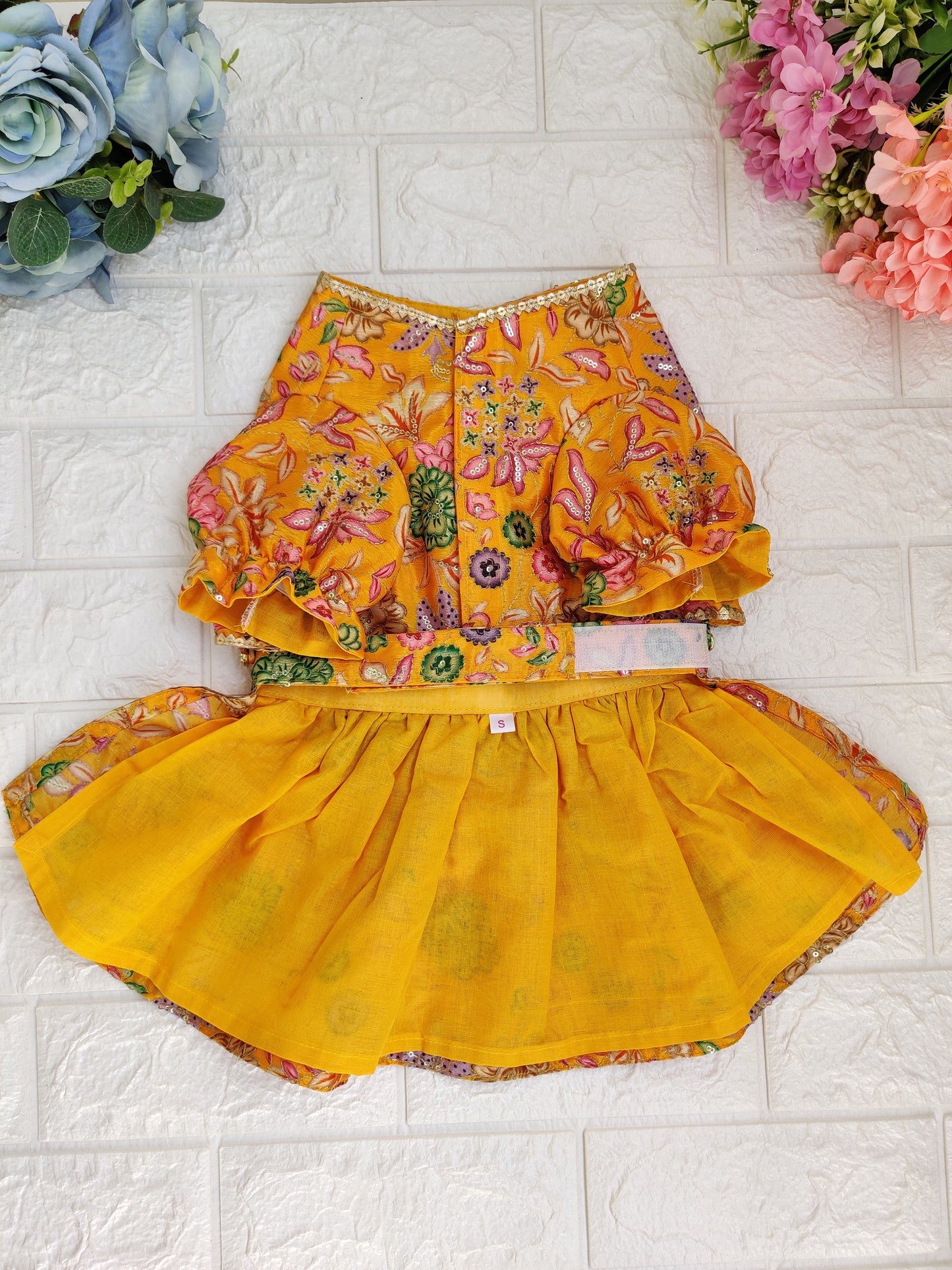 Chamak Chameli Lehenga