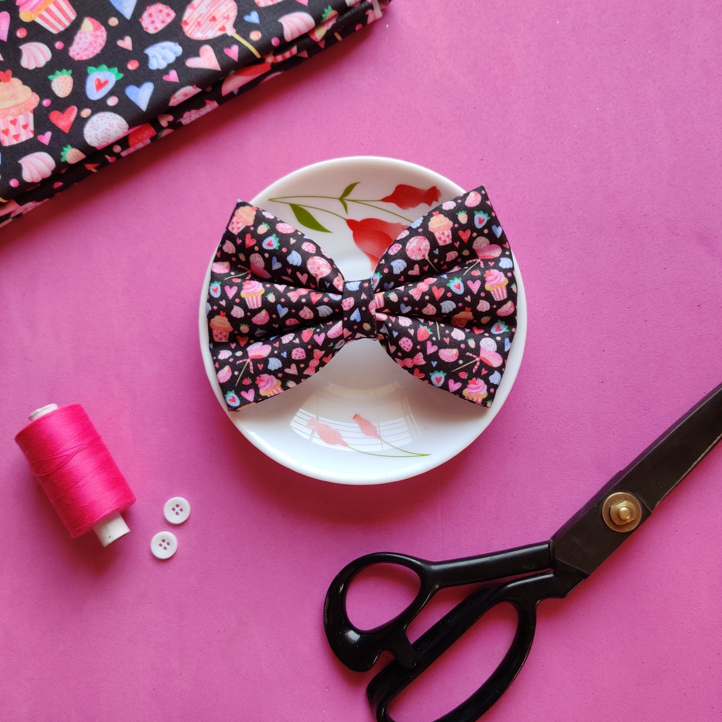 Valentine Candies Classic Bow