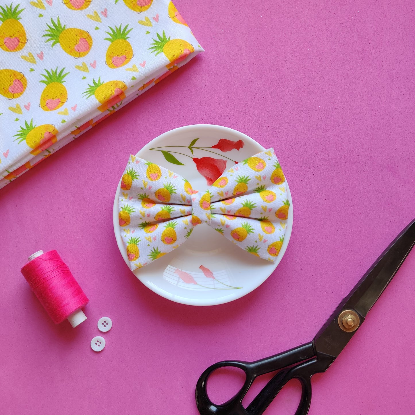Pineapple in my heart Classic Bow